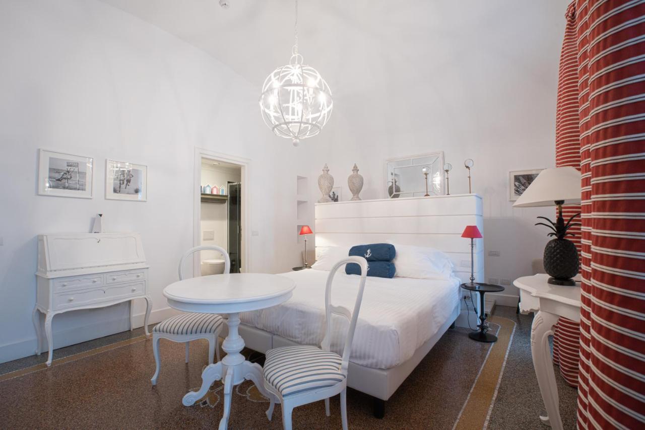 פינאלה ליגורה Hotel Marina Charming Rooms חדר תמונה